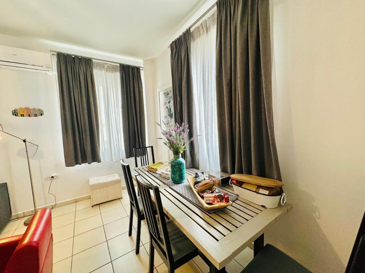 Gianna'S Apartment Central Aigio Cozy And Shining Extérieur photo